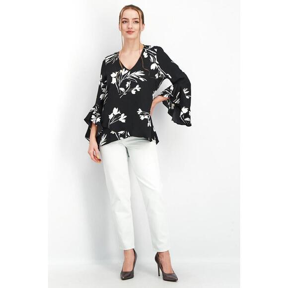 Vince Camuto Tops - Vince Camuto Flutter Sleeve Floral Whisps V- Neck Tunic‎ XL